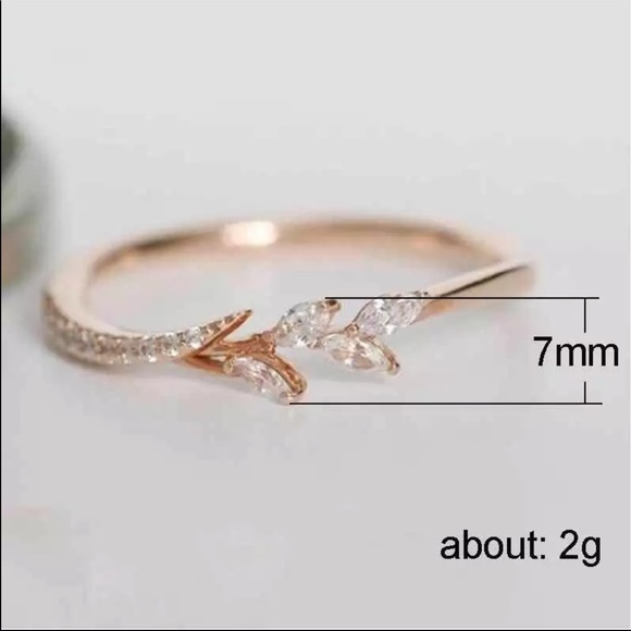 New Women’s Rose Gold Plated Diamond Ring 💍 - Picture 2 of 2